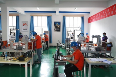 2021 年江西省&ldquo;天工杯&rdquo;勞動(dòng)和技能競(jìng)賽暨第七屆全國(guó)職工職業(yè)技能大賽江西選拔賽工業(yè)機(jī)器人操作調(diào)整工決賽在南昌舉行